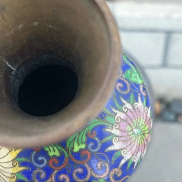 VINTAGE Colorful Floral Cloisonné Vase - 9” tall - Picture 8 of 11